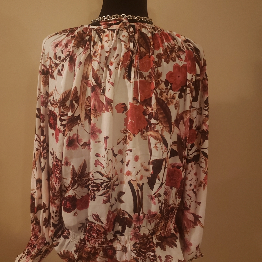 H&M Top - Picture 2 of 5
